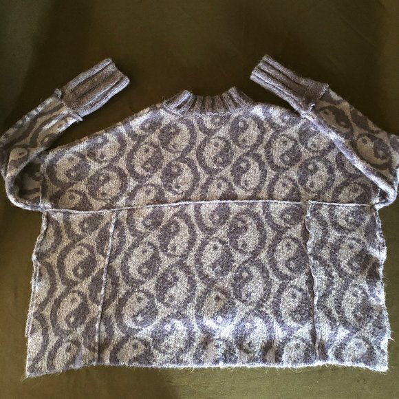 Free People Yin Yang Oversized Sweater Sz S - Picture 5 of 11